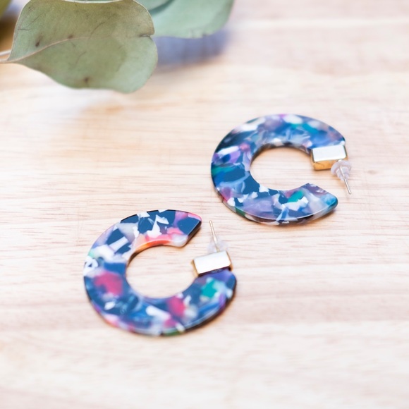 Earrings - Picture 2 of 3